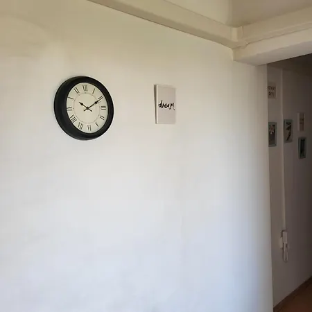 公寓 Spacious In Location - 4th Floor No Lift